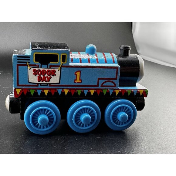 Sodor Day Thomas The Train Wooden Railway Vtg 2003 Learning Curve Engine - Picture 6 of 13